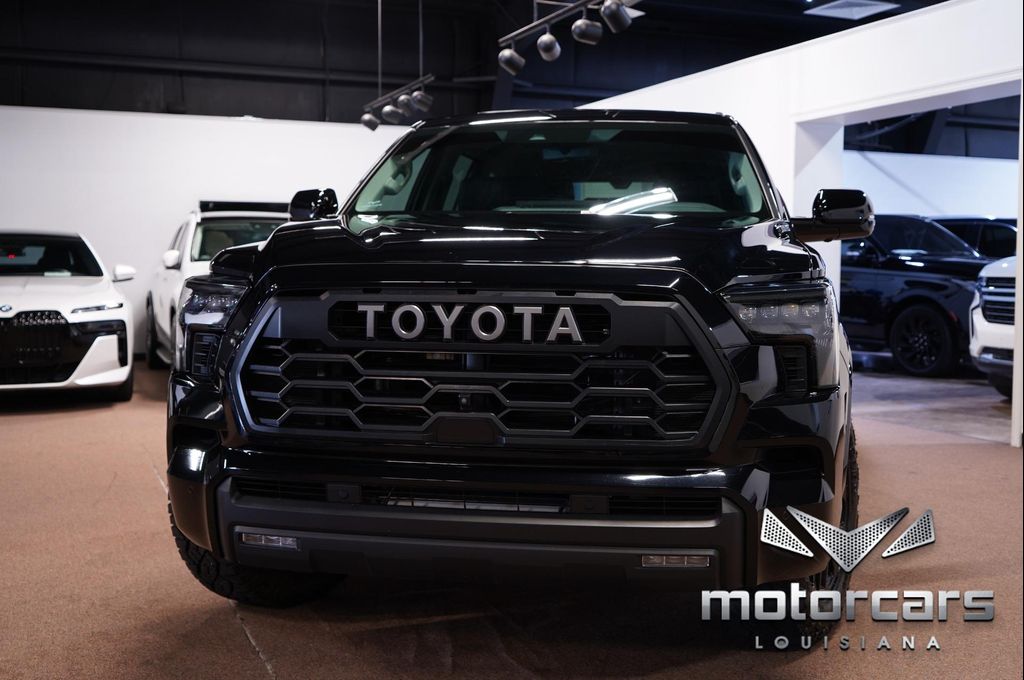 صورة 1 لـ 2023 Toyota SEQUOIA SR5