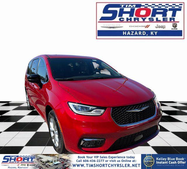 New 2026 Chrysler Pacifica Select