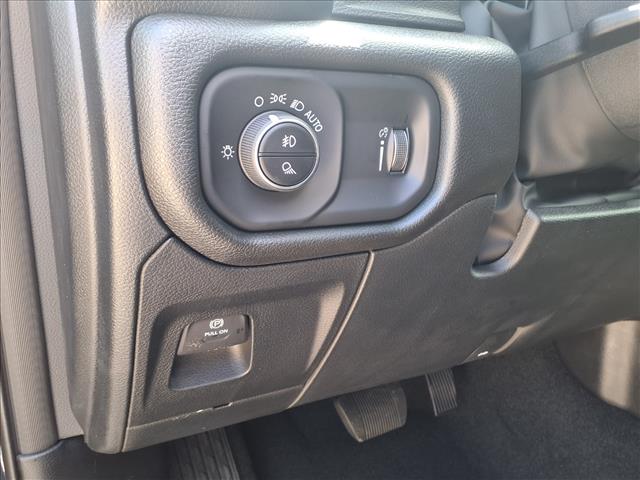 2026 RAM 1500 EXPRESS thumbnail 12