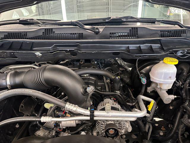 2024 RAM 1500 CLASSIC WARLOCK CREW CAB 4X4 5'7' BOX 缩略图 23