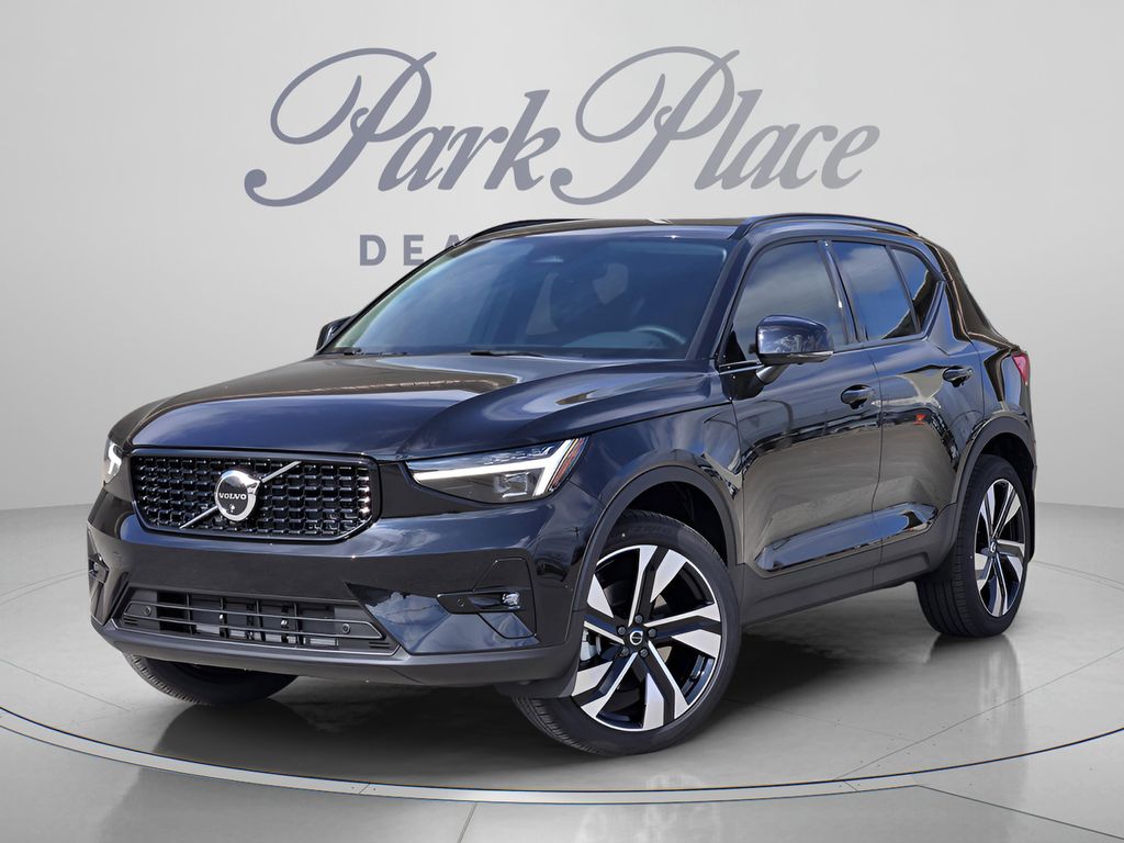 New 2026 Volvo XC40 Ultra, B5 AWD Gas (mild hybrid), Dark