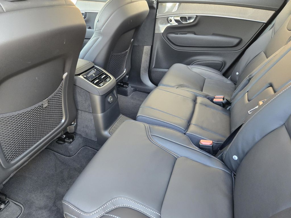 2026 Volvo XC90 PLUG-IN HYBRID ULTRA, T8 AWD, ELECTRIC/GASOLI — миниатюра 23