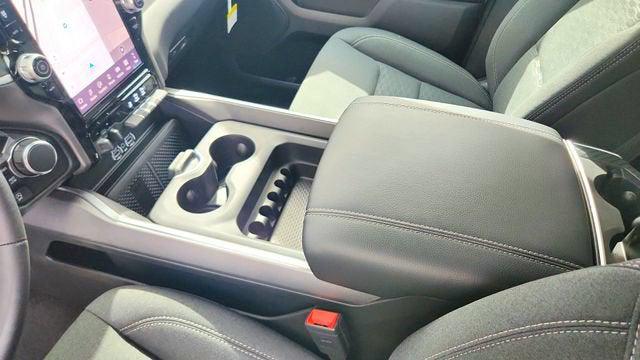 صورة 12 لـ 2025 RAM 1500 LONE STAR