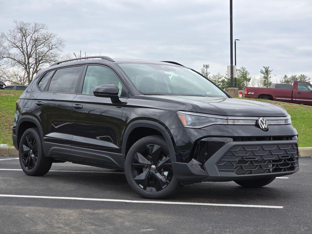 New 2026 Volkswagen Taos 1.5T SE Black