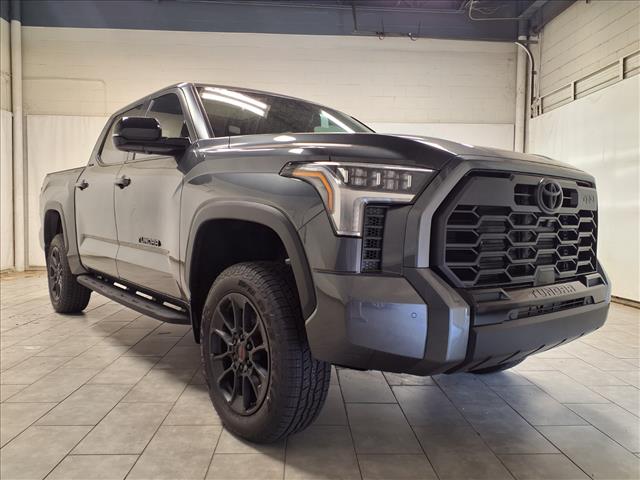 TOYOTA TUNDRA - 1