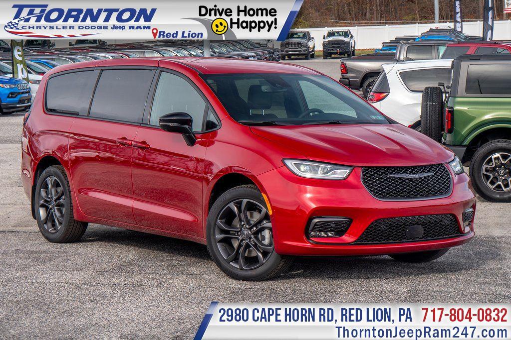 New 2026 Chrysler Pacifica L