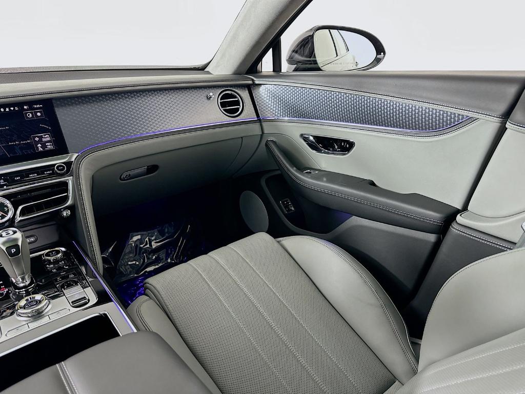 2026 Bentley FLYING SPUR V8 缩略图 21