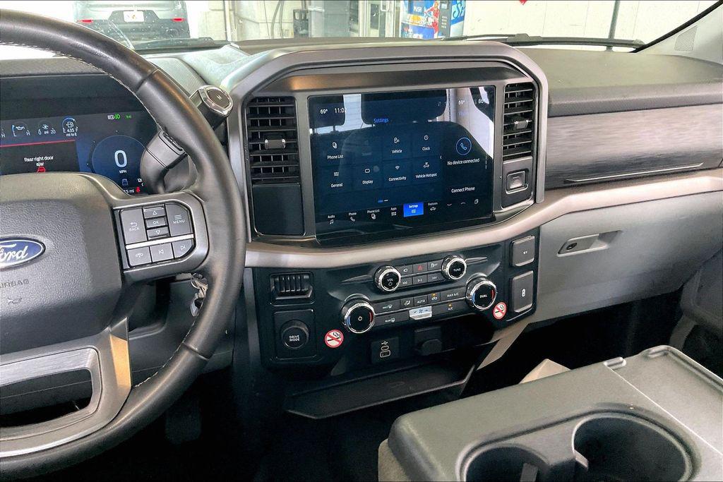 صورة 10 لـ 2025 FORD F-150 XLT