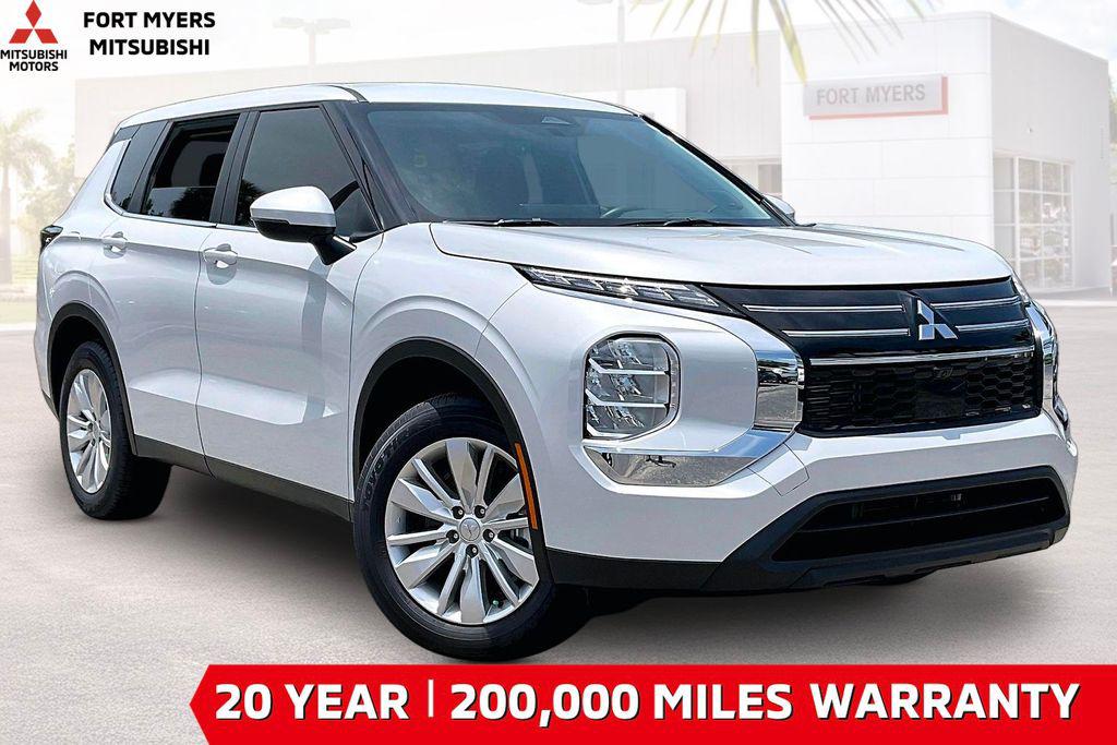 New 2026 Mitsubishi Outlander ES