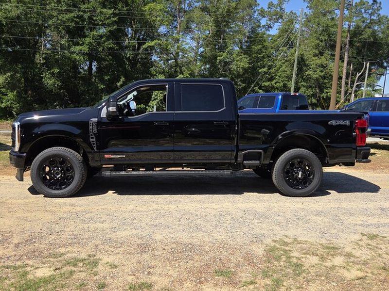 2026 FORD F-250 LARIAT photo 4