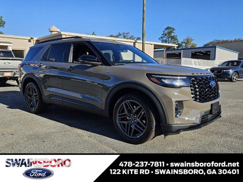 New 2026 Ford Explorer ST-Line