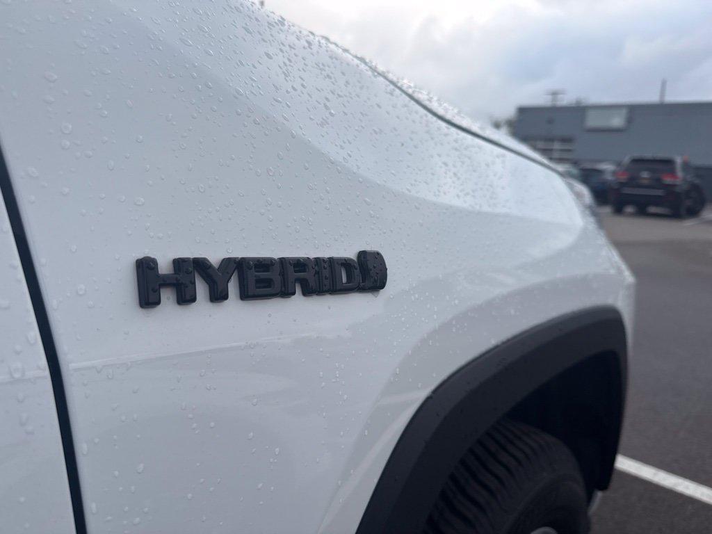 2020 Toyota RAV4 HYBRID XLE — фото 4