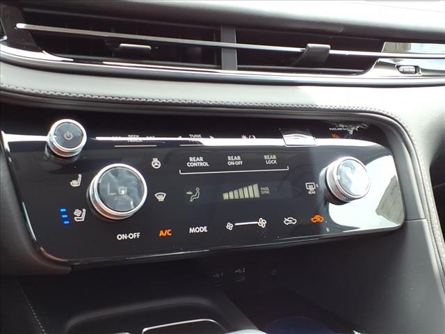 2027 Infiniti QX60 LUXE 照片 9