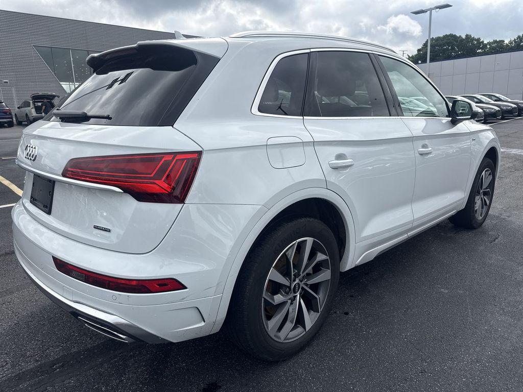 صورة 9 لـ 2023 AUDI Q5 45 S LINE PREMIUM