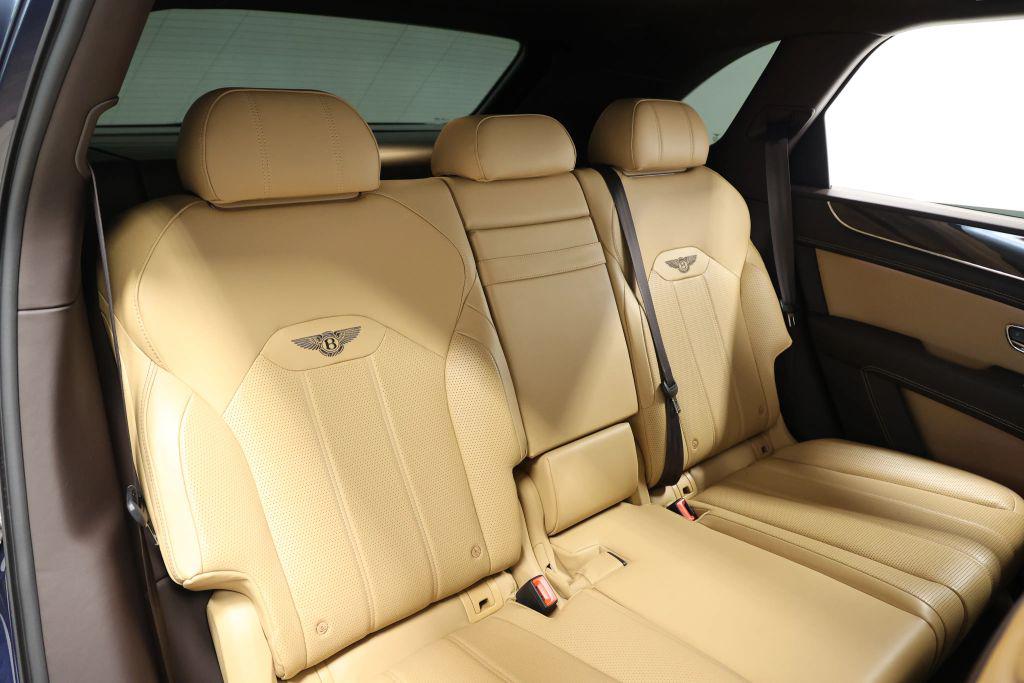 صورة مصغرة 80 لـ 2021 Bentley BENTAYGA V8
