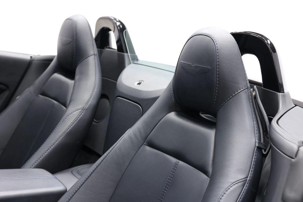 صورة 17 لـ 2023 Aston Martin VANTAGE ROADSTER