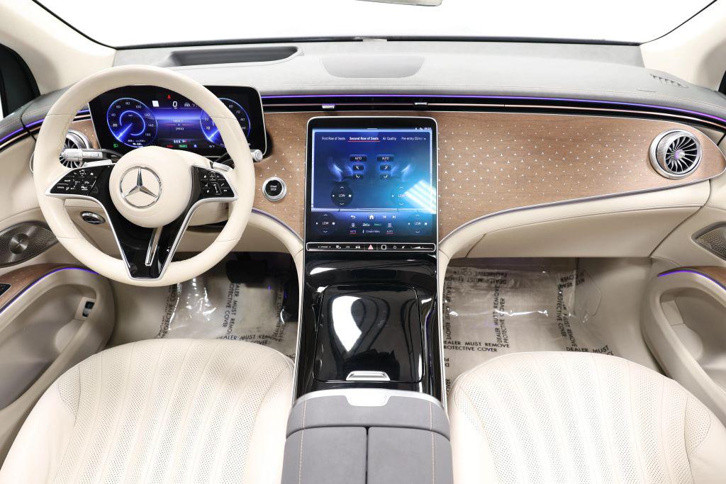 صورة مصغرة 42 لـ 2023 Mercedes-BENZ EQS