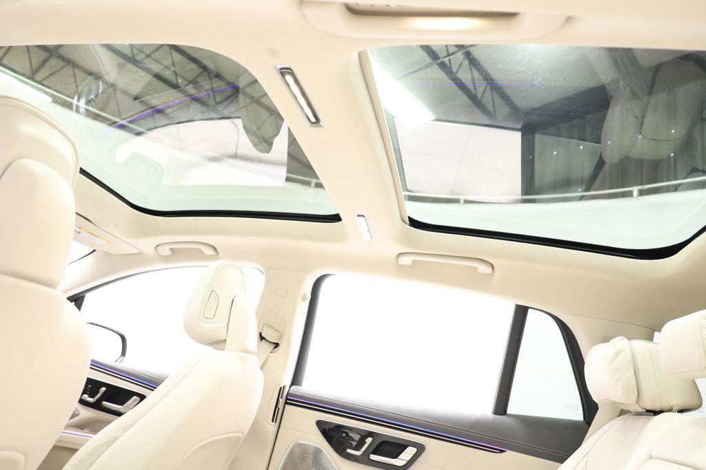 صورة مصغرة 54 لـ 2023 Mercedes-BENZ EQS