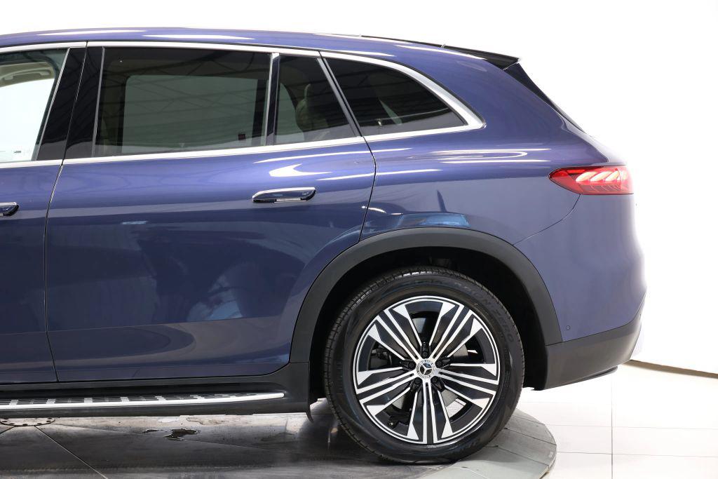 صورة 9 لـ 2023 Mercedes-BENZ EQS