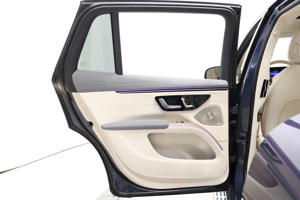 صورة مصغرة 43 لـ 2023 Mercedes-BENZ EQS