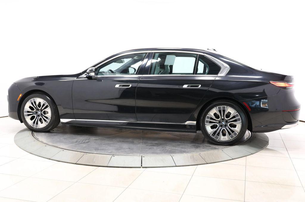 صورة 10 لـ 2023 BMW I7 XDRIVE60