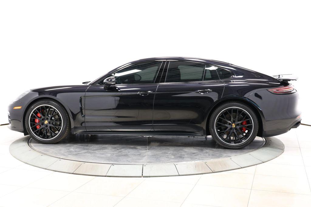 PORSCHE PANAMERA GTS - 9