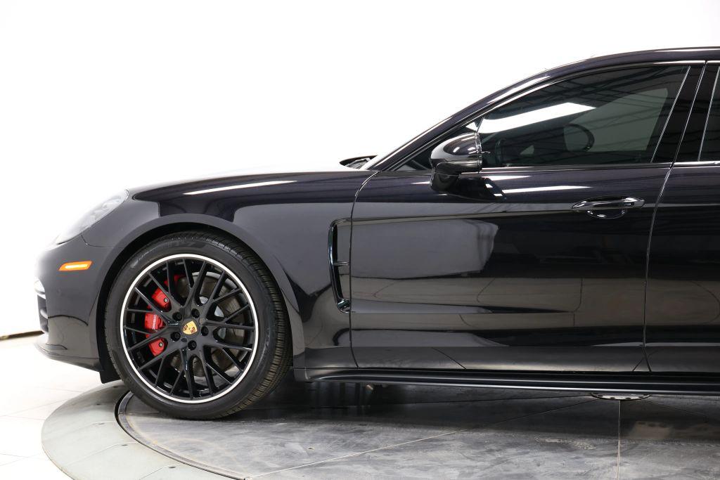 PORSCHE PANAMERA GTS - 8