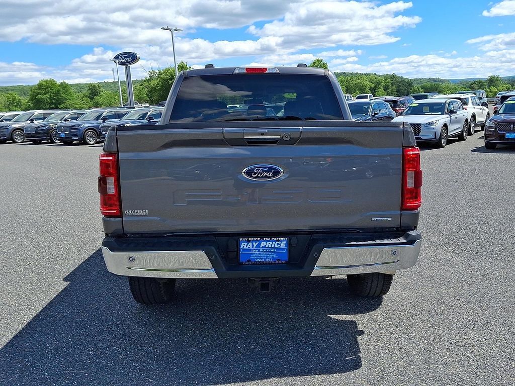 2022 FORD F-150 XLT photo 5