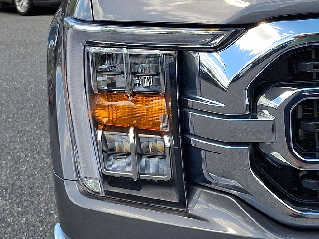 2022 FORD F-150 XLT photo 9