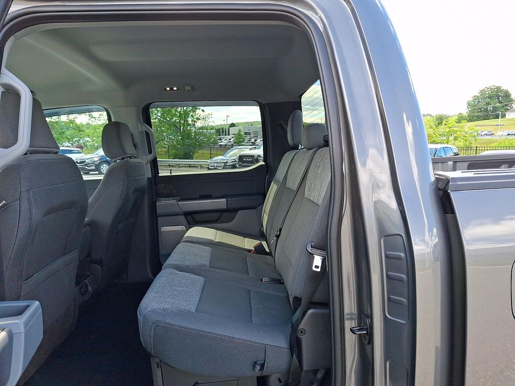 2022 FORD F-150 XLT photo 10