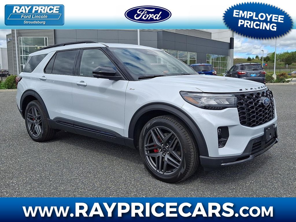 New 2026 Ford Explorer ST-Line