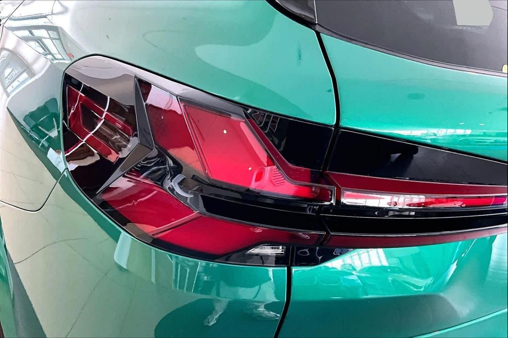 صورة مصغرة 14 لـ 2026 BMW X5 M BASE