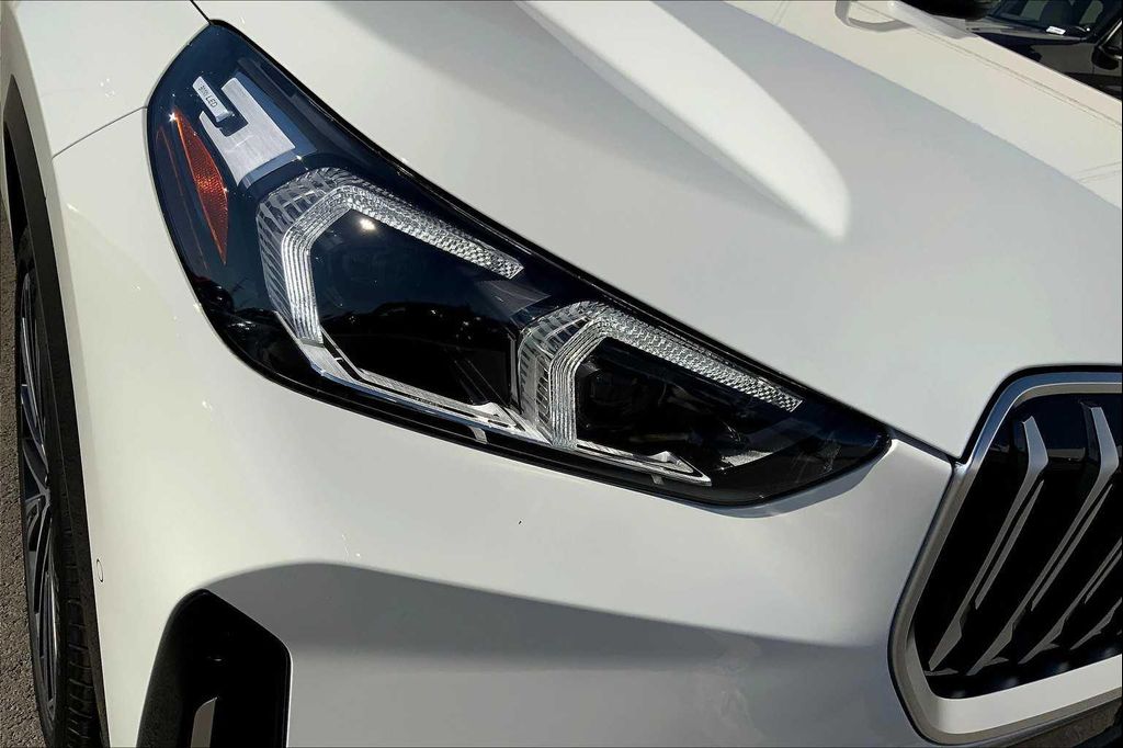 2025 BMW X1 XDRIVE28I — миниатюра 11