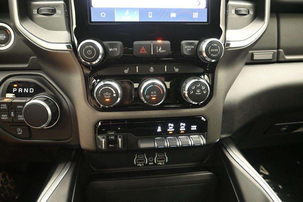 2026 RAM 1500 BIG HORN/LONE STAR — миниатюра 17