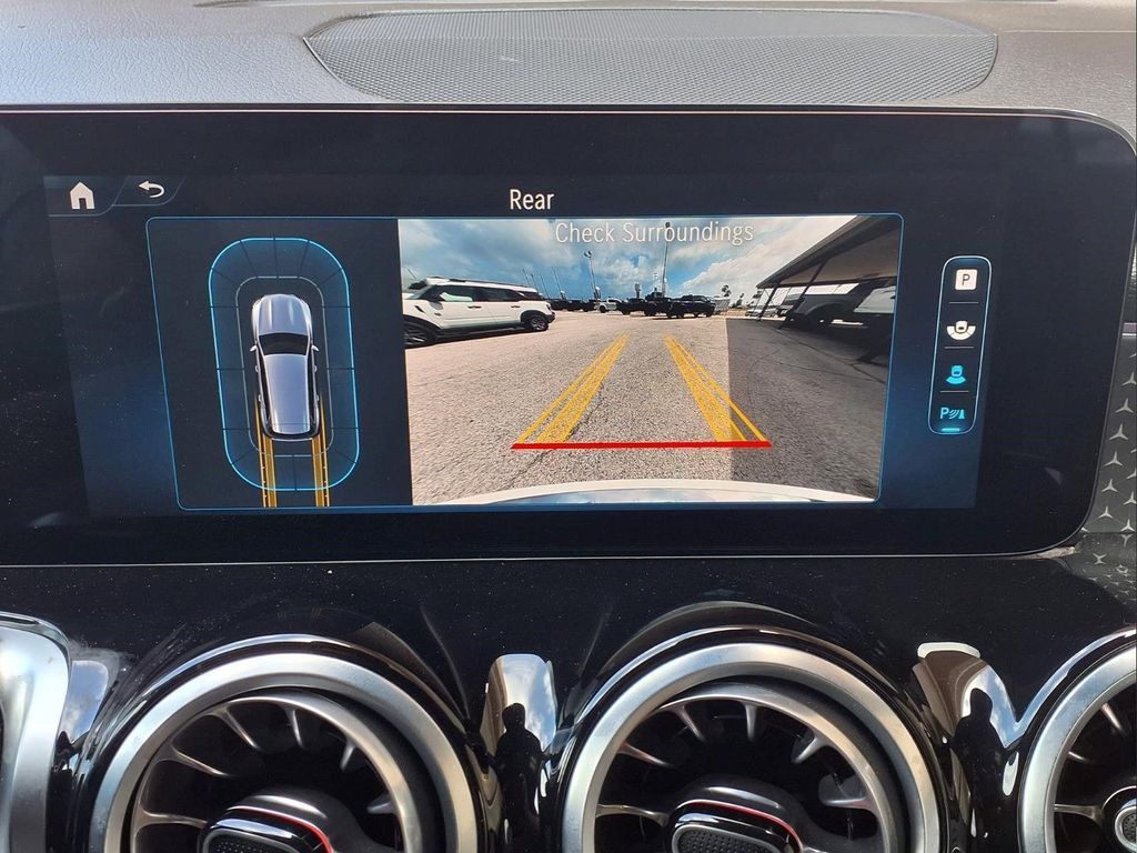 صورة مصغرة 19 لـ 2025 Mercedes-BENZ GLB