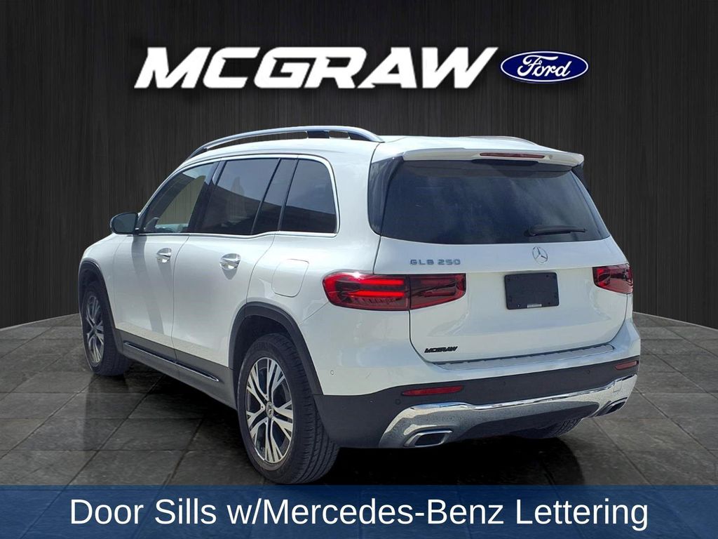 2025 Mercedes-BENZ GLB 照片 9
