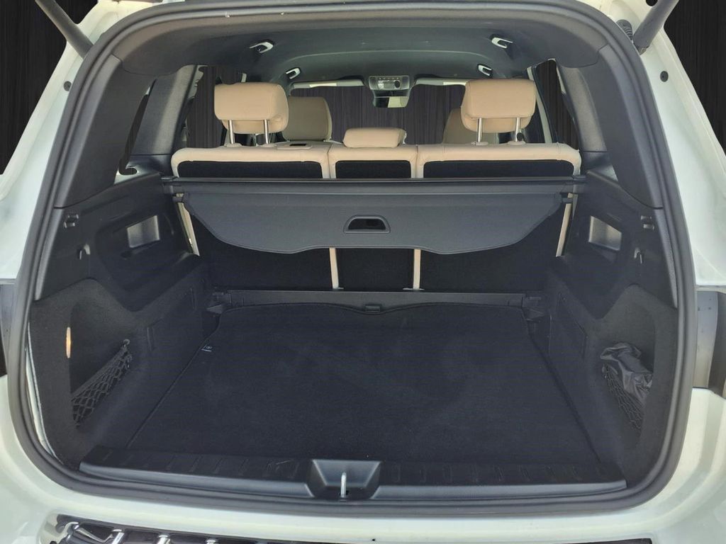 صورة مصغرة 13 لـ 2025 Mercedes-BENZ GLB
