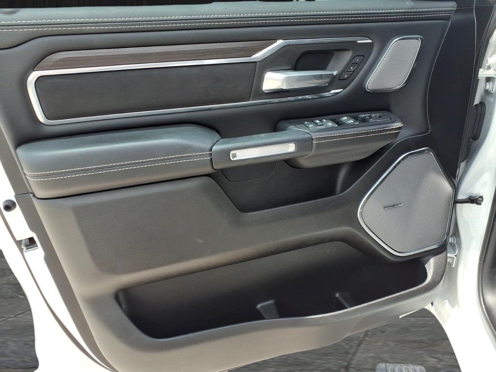 صورة مصغرة 22 لـ 2025 RAM 1500 LARAMIE