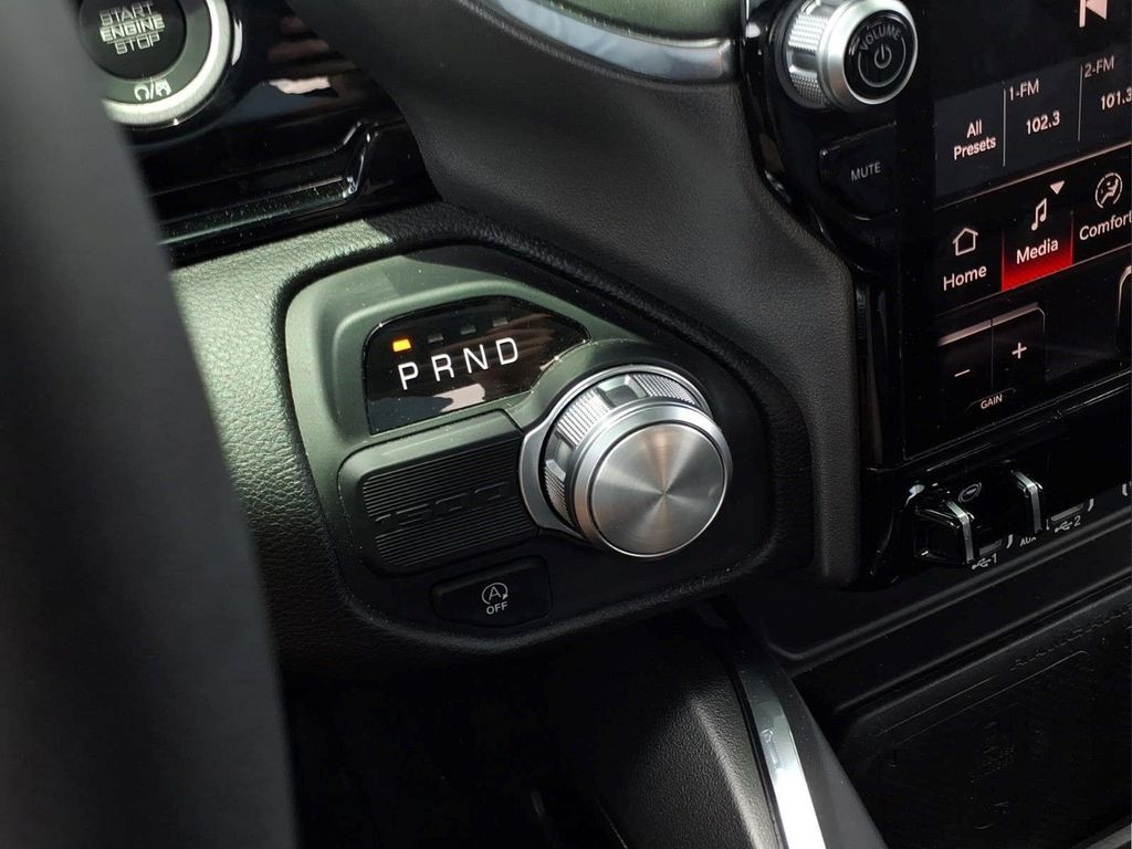 صورة مصغرة 20 لـ 2025 RAM 1500 LARAMIE