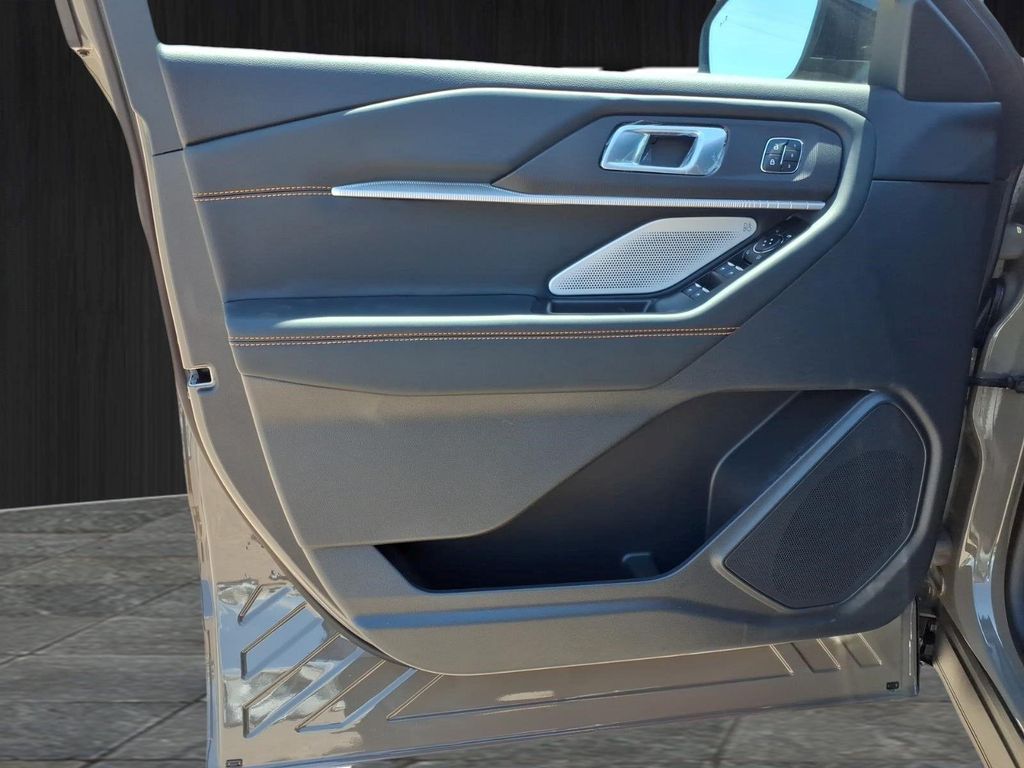 2026 FORD EXPLORER TREMOR 缩略图 23