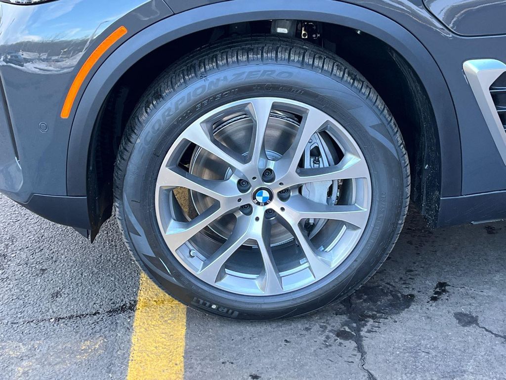 صورة 8 لـ 2026 BMW X5 PHEV XDRIVE50E