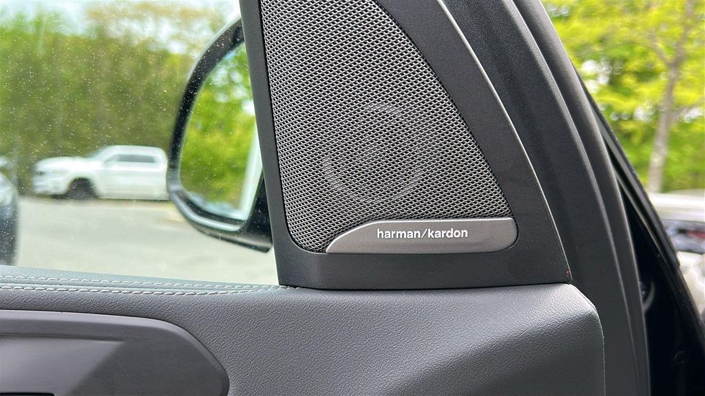 صورة مصغرة 21 لـ 2025 BMW X5 M60I