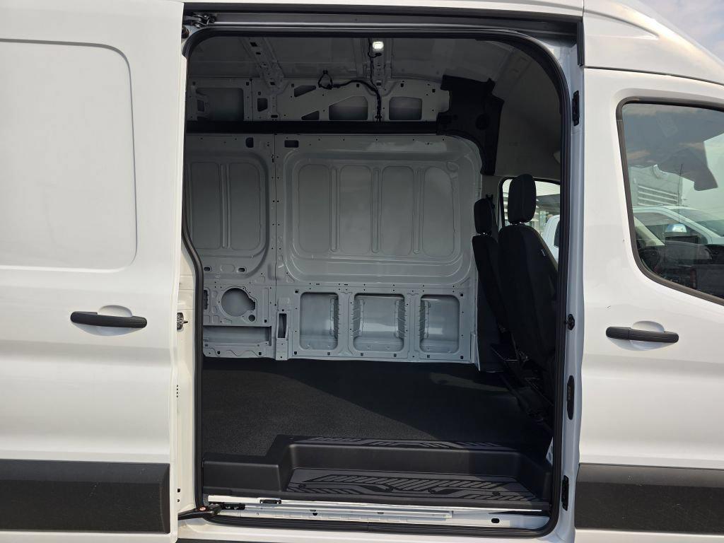 صورة مصغرة 26 لـ 2026 FORD TRANSIT-350 BASE