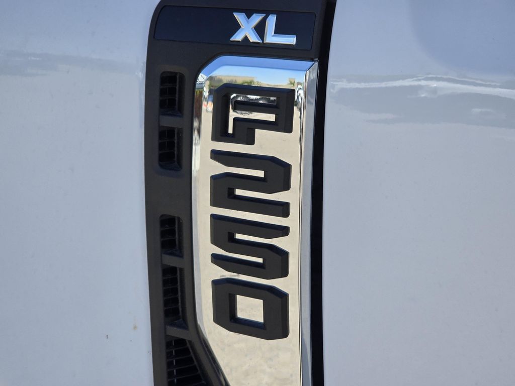 صورة مصغرة 20 لـ 2026 FORD F-250 XL