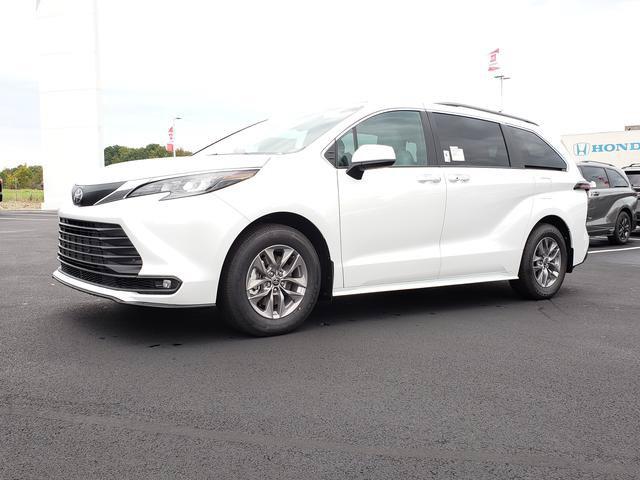 New 2026 Toyota Sienna XLE