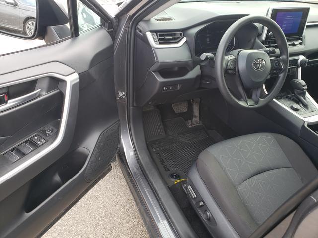 TOYOTA RAV4 - 10