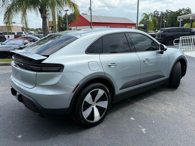 صورة 10 لـ 2025 Porsche MACAN MACAN ELECTRIC 4