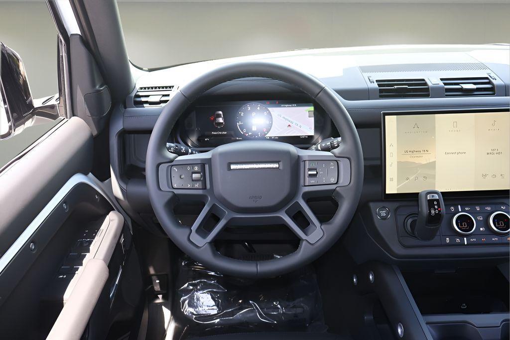 2026 LAND Rover DEFENDER P300 S — миниатюра 14