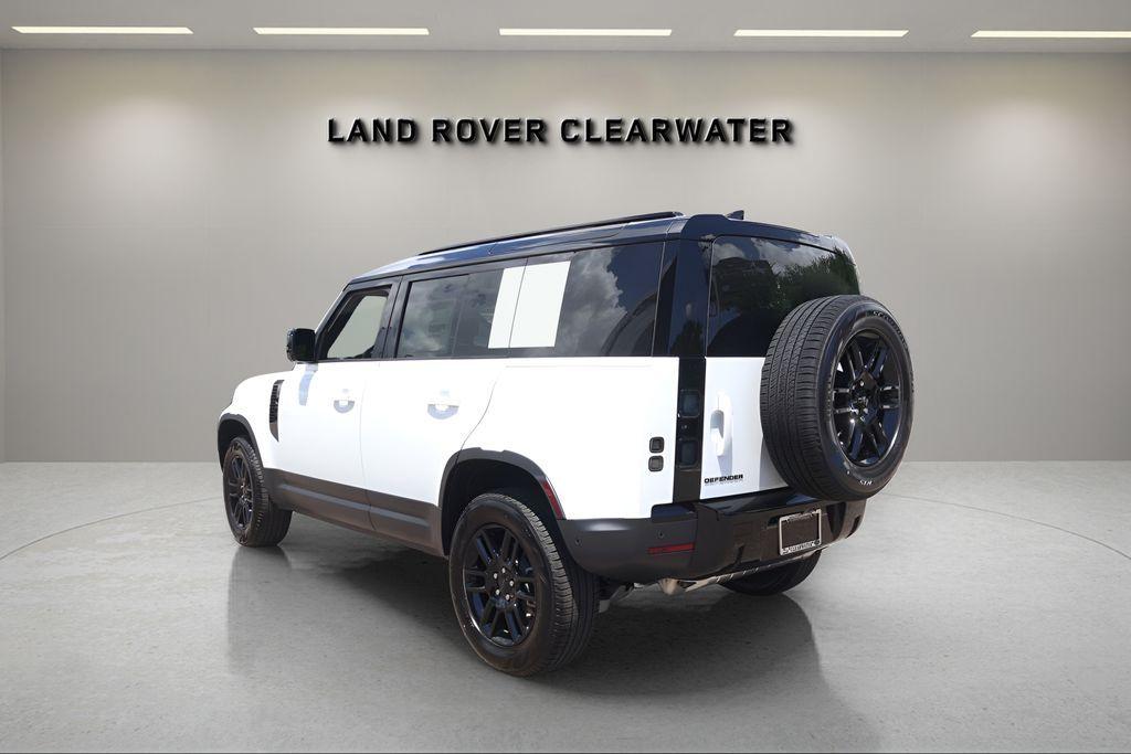 صورة 3 لـ 2026 LAND Rover DEFENDER P300 S