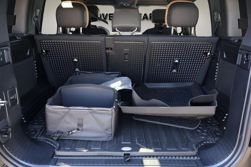 صورة مصغرة 17 لـ 2026 LAND Rover DEFENDER X
